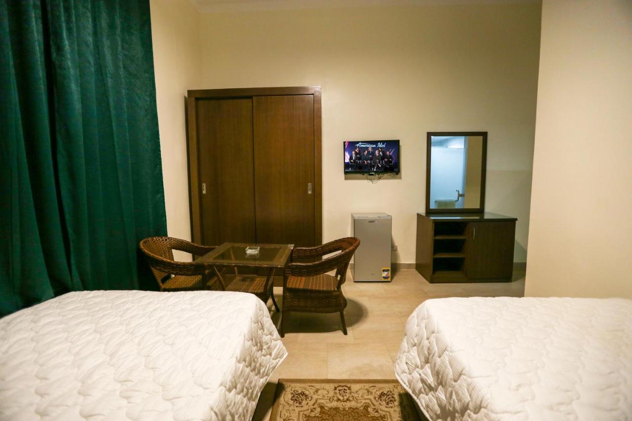 Valencia Boutiqe Cairo Hostel ภายนอก รูปภาพ