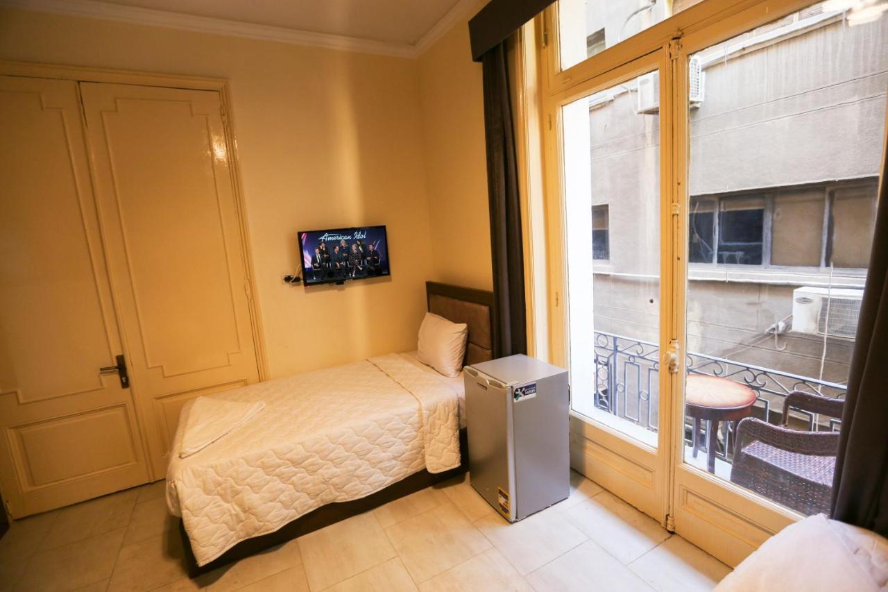 Valencia Boutiqe Cairo Hostel ภายนอก รูปภาพ