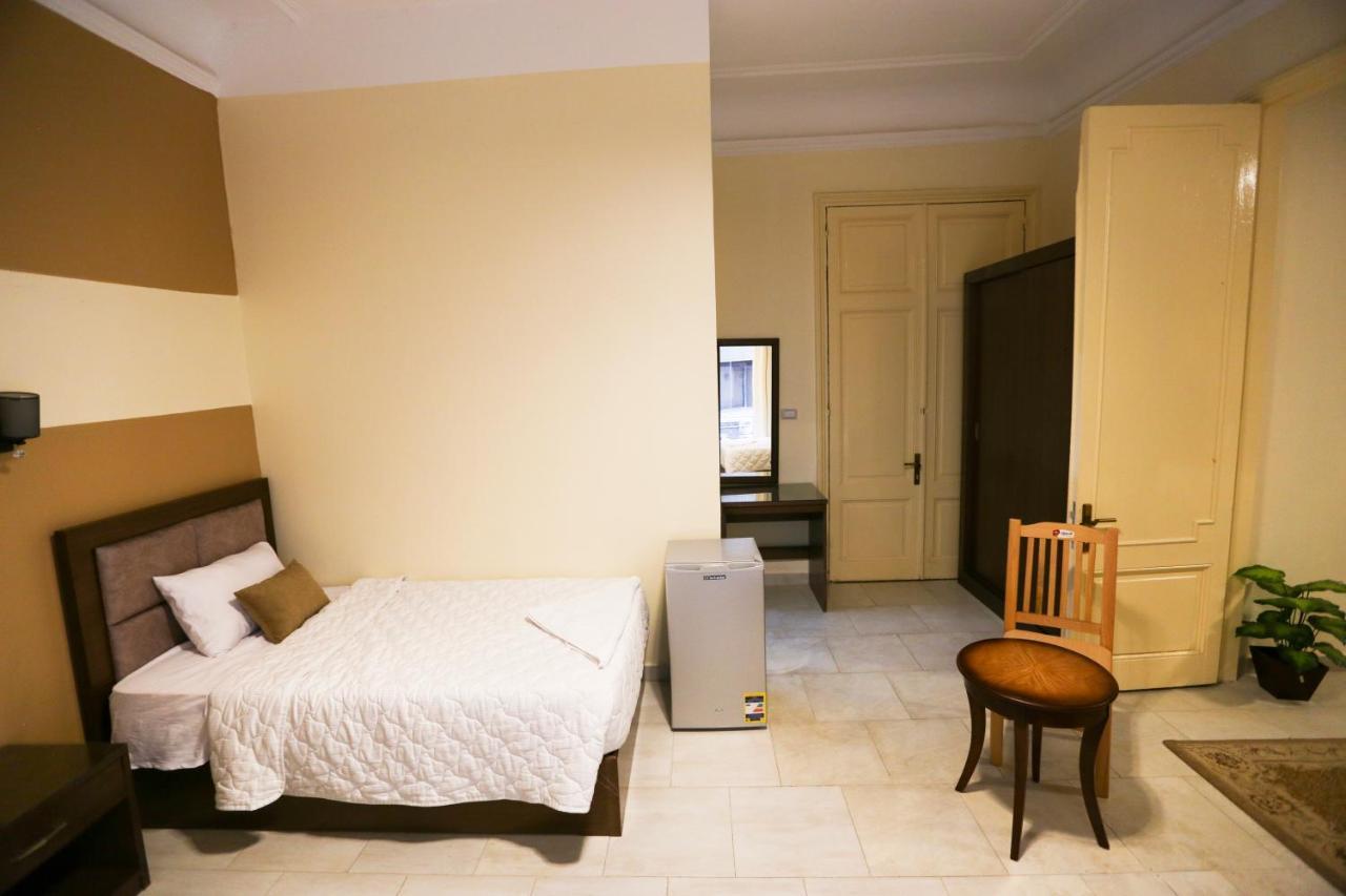 Valencia Boutiqe Cairo Hostel ภายนอก รูปภาพ
