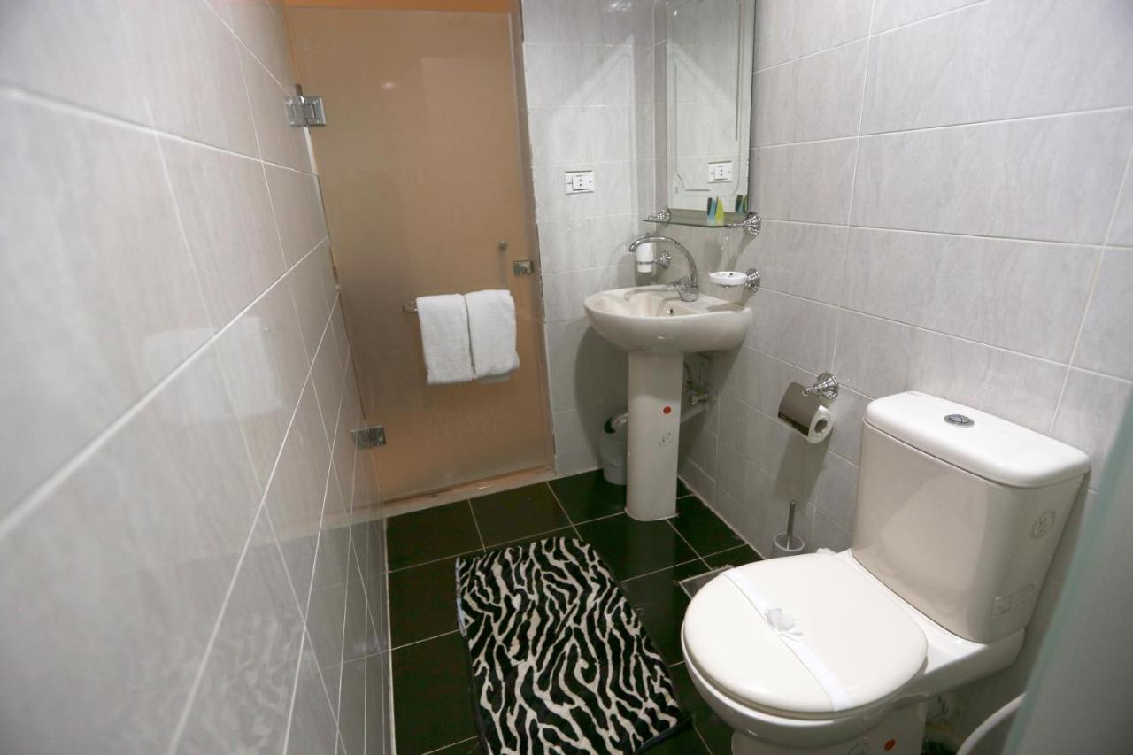 Valencia Boutiqe Cairo Hostel ภายนอก รูปภาพ