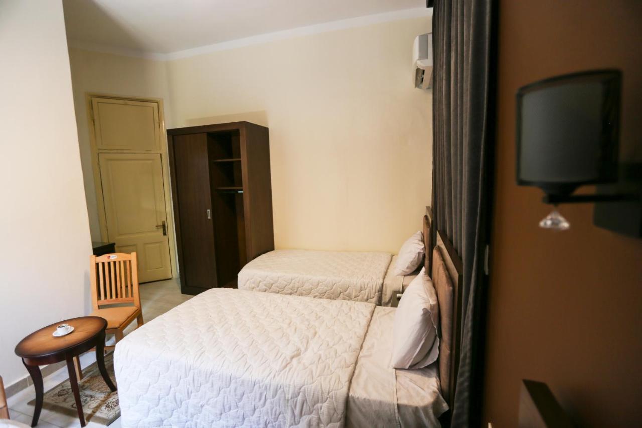Valencia Boutiqe Cairo Hostel ภายนอก รูปภาพ