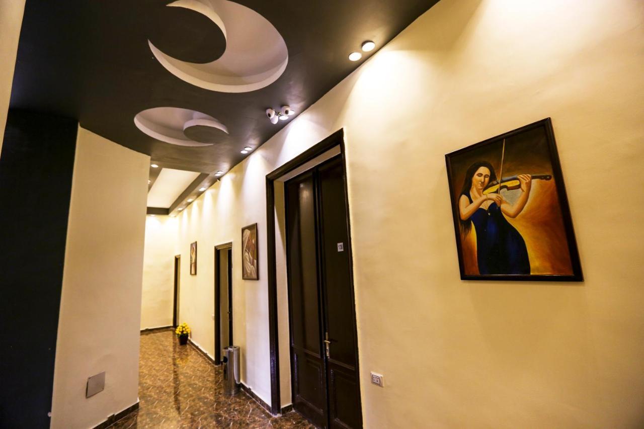 Valencia Boutiqe Cairo Hostel ภายนอก รูปภาพ